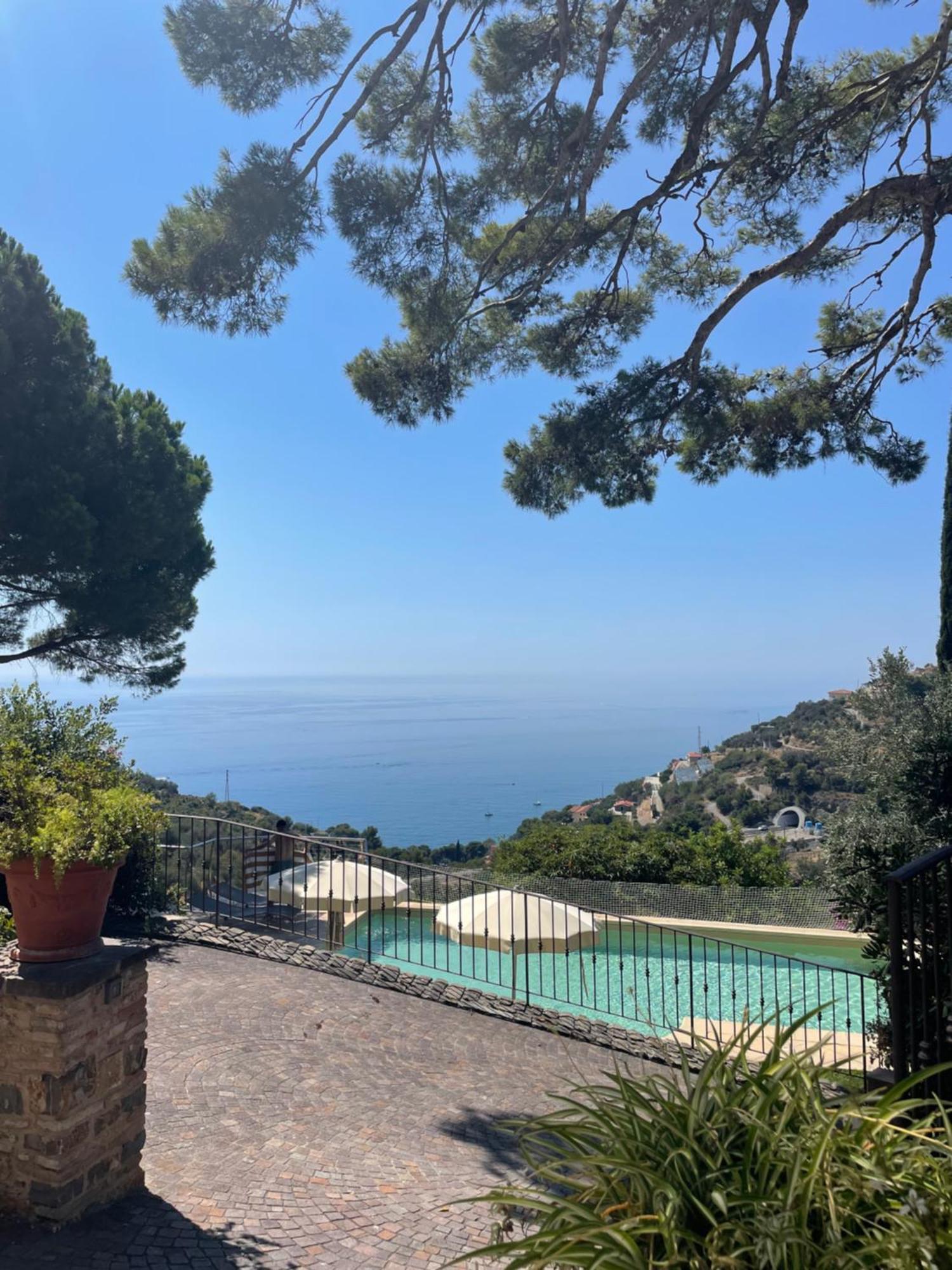 Uliveto Saglietto Agriturismo A Poggi Apartments Imperia Εξωτερικό φωτογραφία