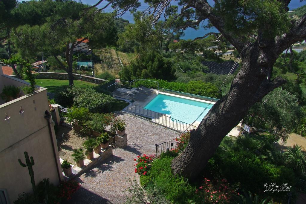 Uliveto Saglietto Agriturismo A Poggi Apartments Imperia Εξωτερικό φωτογραφία